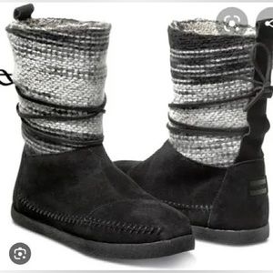 COPY - Toms Nepal Boots - Size 9.5
